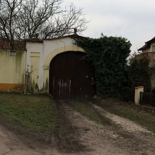 Brána usedlosti čp. 26