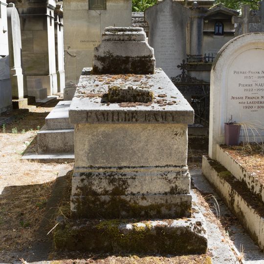Grave of Lamy