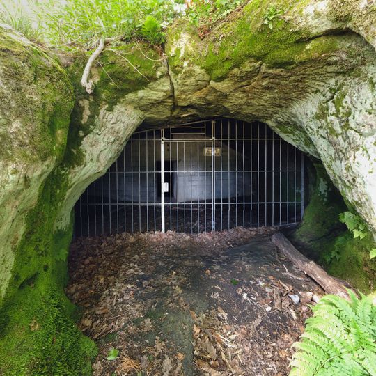 Juxkopf mit Stubensandsteinhöhle