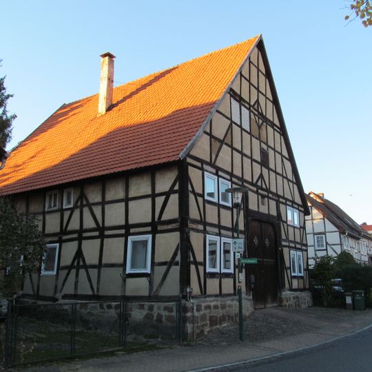 Hauptstraße 33