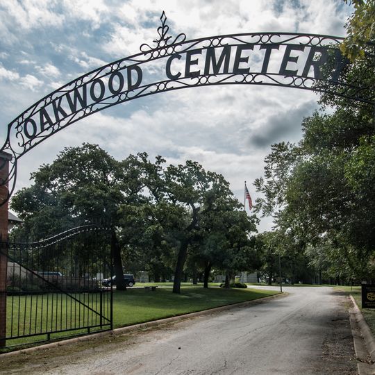 Oakwood Cemetery