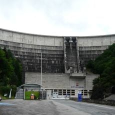 Dam of Bort-les-Orgues