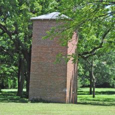 Breedlove House and Water Tower