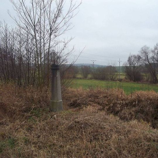 Kříž u potoka západně od Meclova