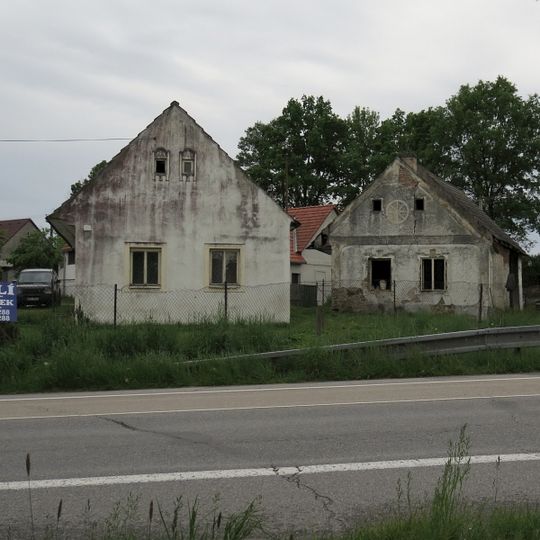 Dvojice kolářských domů čp. 3