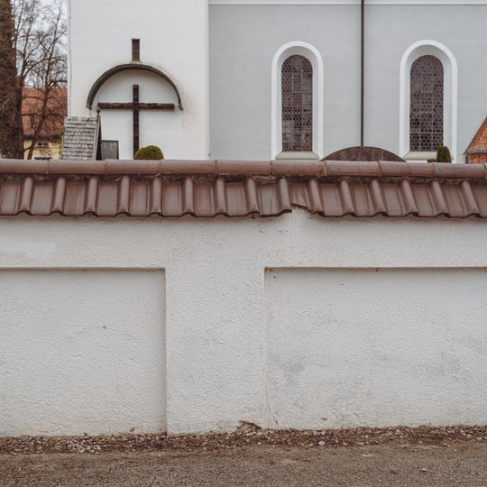 Friedhofsmauer Muspillistraße 14 in München