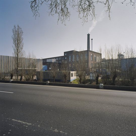 Suikerfabriek met bijbehorende ketelhuis