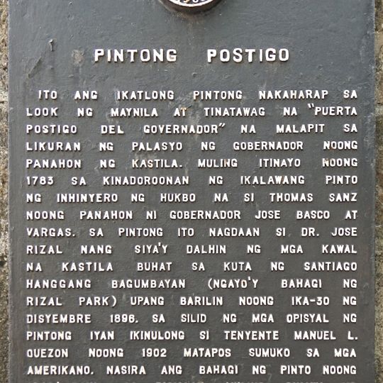 Postigo Gate historical marker