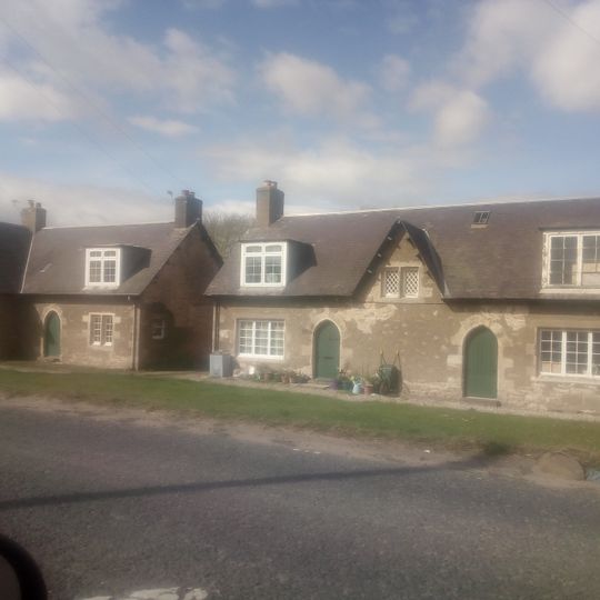 1, 2 Timpendean Farm Cottages