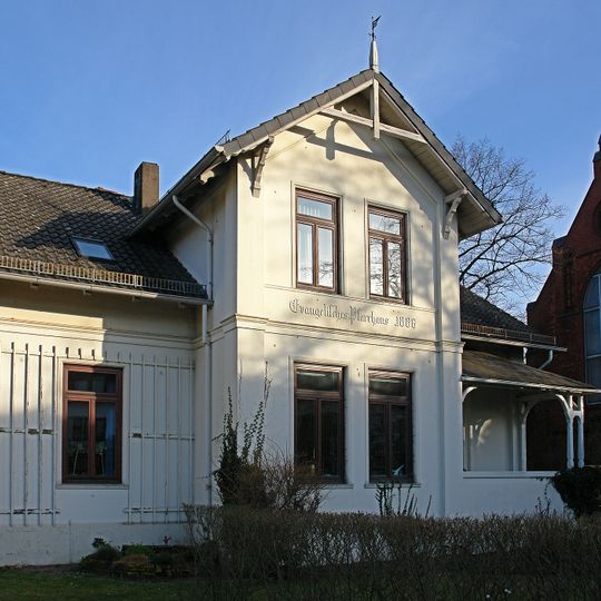 Ev. Kirche Hemelingen, Pfarrhaus