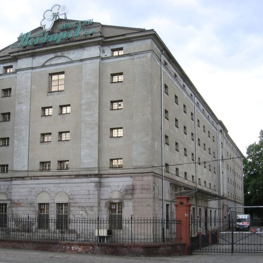 D. rafineria cukru, ob. magazyn