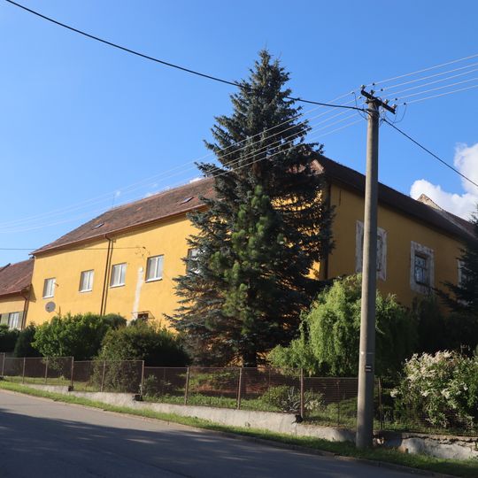 Horní tvrz v Jinošově