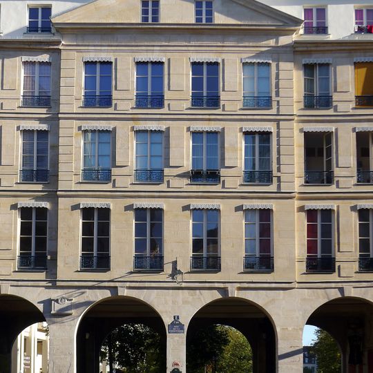 Immeuble, 6-6bis-8-8bis rue de la Ferronnerie, 9-11-13 rue des Innocents