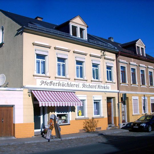 Wohnhaus in halboffener Bebauung Kamenzer Straße 11