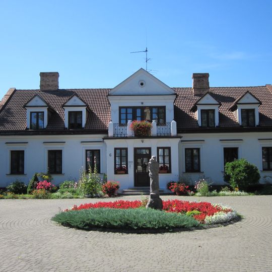 Plebania, Plac Ks. Krzysztofa Kluka 6 w Ciechanowcu