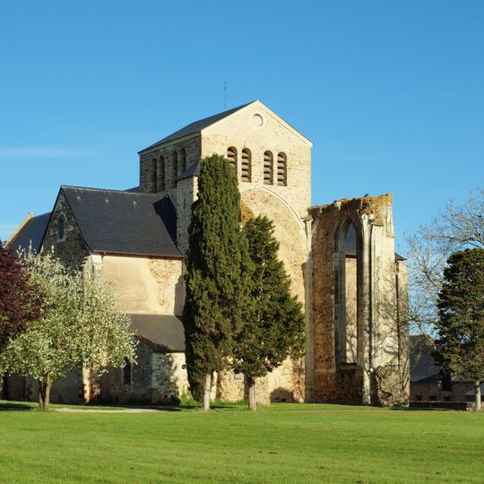 Abbatiale Notre-Dame-et-Saint-Jean-l'Évangéliste de La Roë