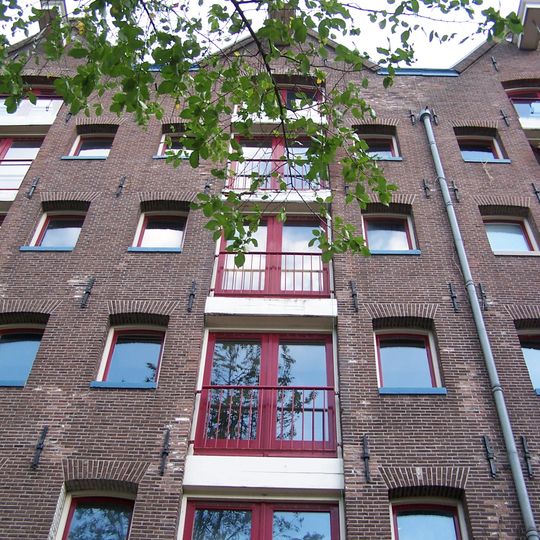 Pakhuis met puntgevel