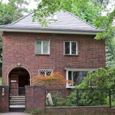 Einfamilienhaus Sensburger Allee 7