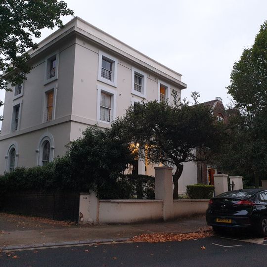 Fontenoy House And Iron Gate