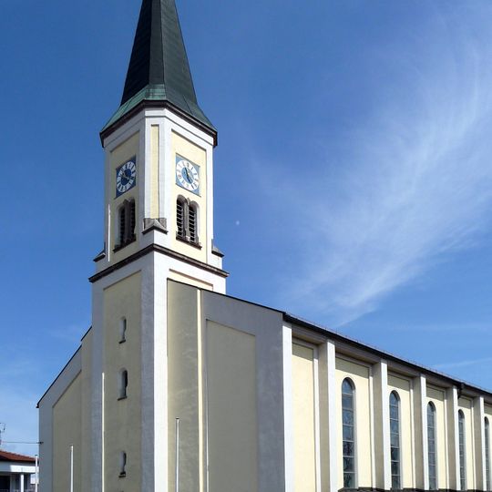 Katholische Stadtpfarrkirche St. Georg und Heilig-Kreuz-Auffindung
