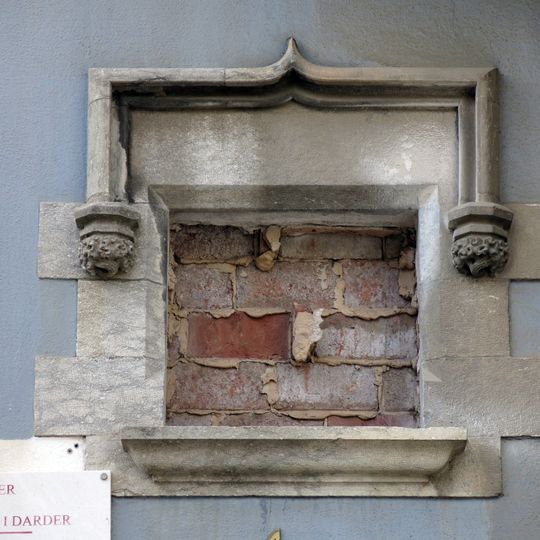 Relleu al carrer Ramon Turró