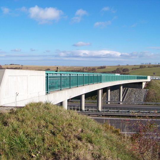 Most silnice III/2487 přes dálnici D8 u Krásného Lesa