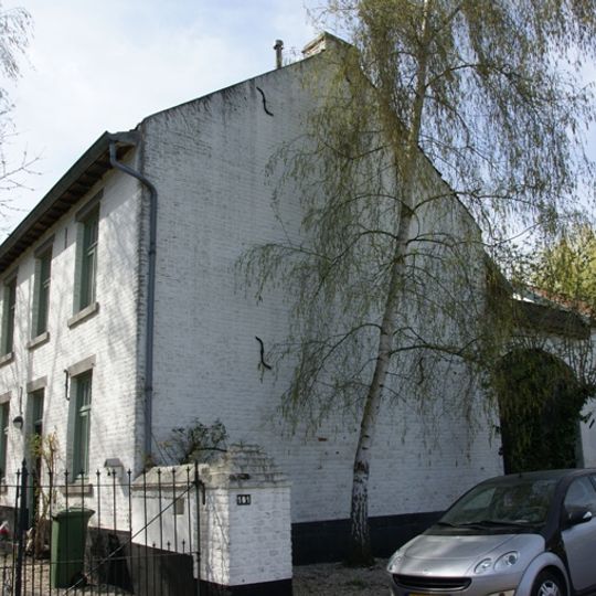 Van Akenweg 101, Maastricht