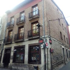Casa Cuchillería 61