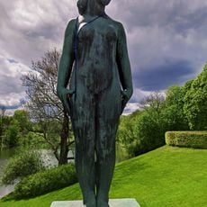 Statue