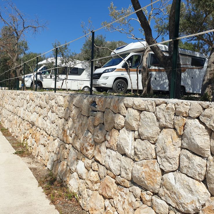 Camping Pod Maslinom