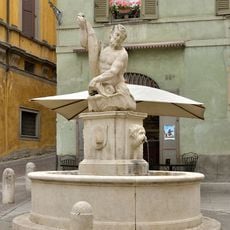 Fontana del Delfino