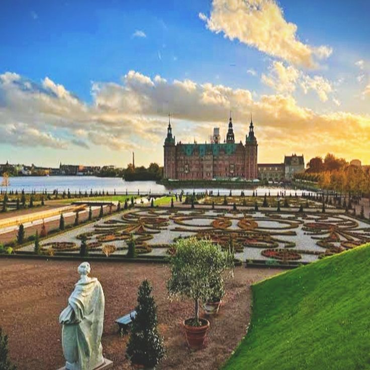 Frederiksborg Castle Gardens