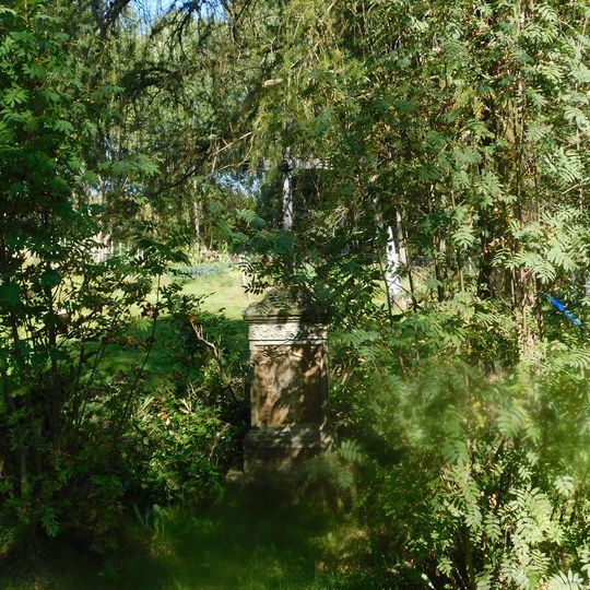 Kříž u domu č. 30 v Louce