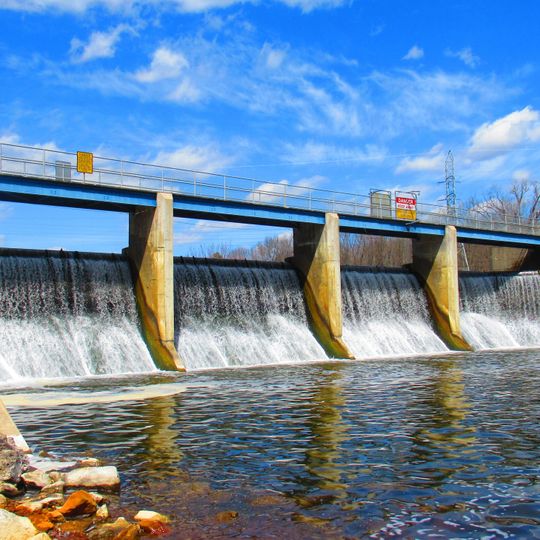 Superior Dam