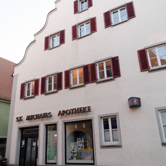 Wohn- und Geschäftshaus