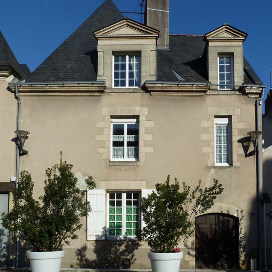 Hôtel 3 place Saint-Eloi