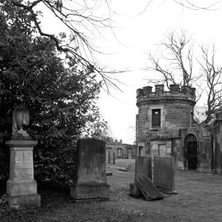 Edinburgh, 31 East Preston Street, Newington Old Burial Ground, Watch Tower
