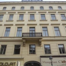 Wohn- und Geschäftshaus