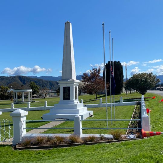 War Memorial Obelisk