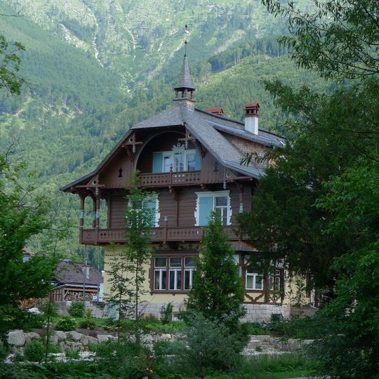 Villa Schrötter, ehem. Seegasthof Rindbach und Bootshaus