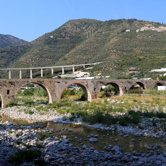Ponte romanico