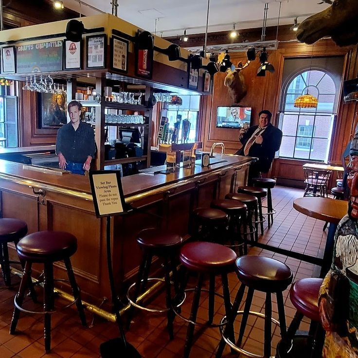 The Bull & Finch Pub