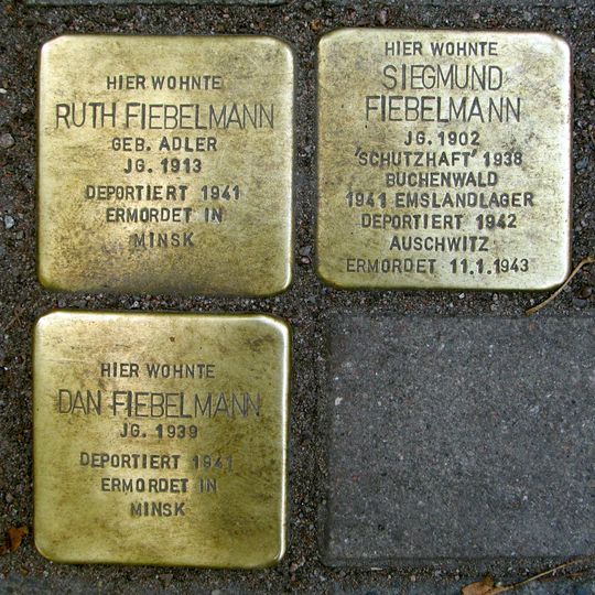 Stolperstein en memoria de Siegmund Fiebelmann