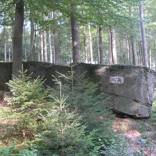 Lange Steine NW von Riedenberg