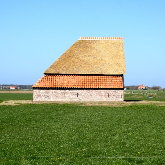 Fraai in landschap gelegen boet. Rieten kap