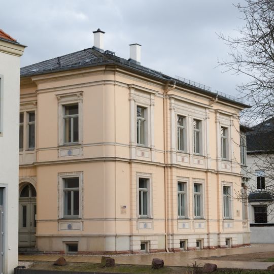 Villa Dr.-Friedrichs-Ring 8