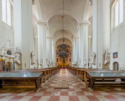 Interior 0
