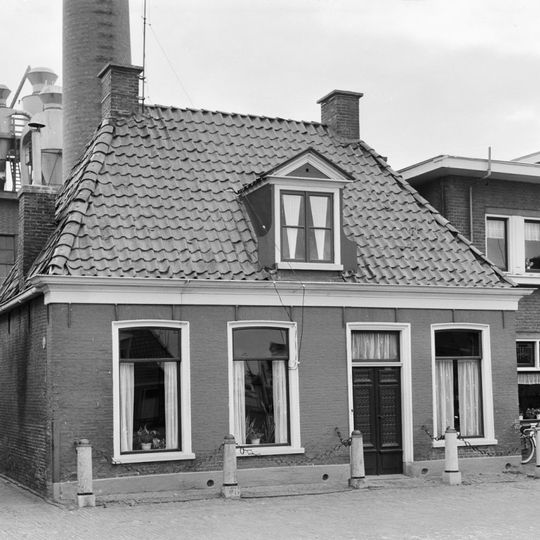 Raadhuisstraat 12
