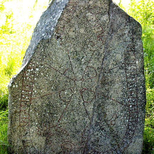 Uppland Runic Inscription 483