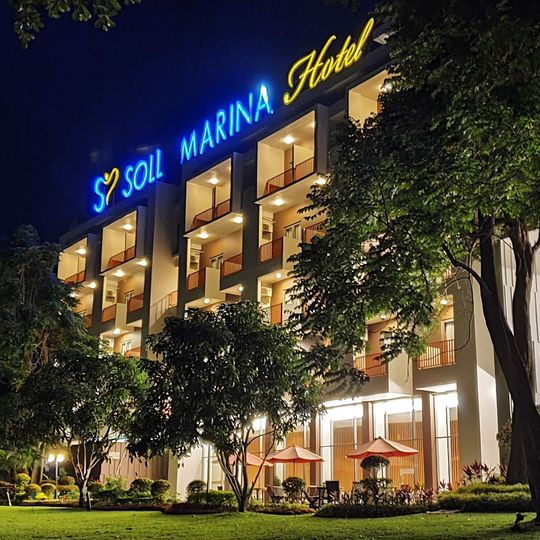 Soll Marina Hotel and Conference Center